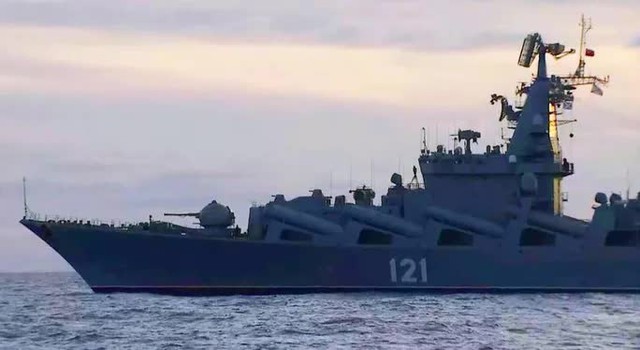  Tàu chiến Nga hư hại nghiêm trọng, Ukraine tuyên bố tập kích?  - Ảnh 1.