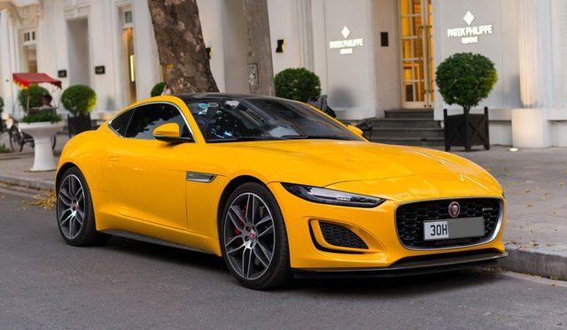 Đại gia Hà Nội đầu tiên chi hơn 8 tỷ đồng sở hữu Jaguar F-Type 2022 - Xe thể thao Anh quốc cho người thích độc lạ - Ảnh 3.