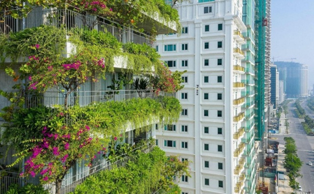 Toà nhà xanh mướt ở Đà Nẵng khiến bất cứ ai đi ngang cũng phải ngoái nhìn, dân mạng trầm trồ vì thiết kế quá độc lạ - Ảnh 6.
