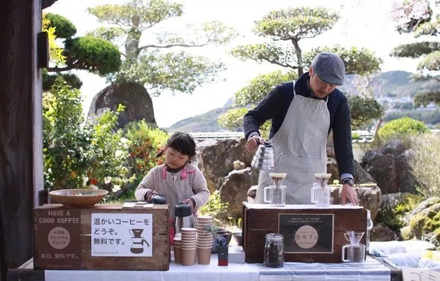 Sau trận động đất lớn ở Nhật, đôi vợ chồng đã bỏ công việc thành phố, cùng con gái về nông thôn trồng rau làm vườn - Ảnh 19.
