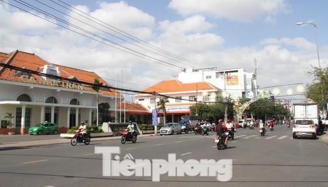  Khánh Hoà hạn chế nhà cao tầng, giữ lại ga hành khách Nha Trang  - Ảnh 1.