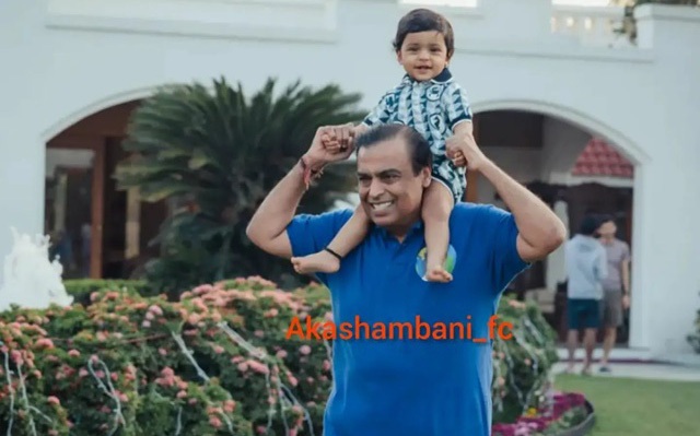 Cách chi tiêu xa hoa gia đình tỷ phú Mukesh Ambani dành cho cháu trai hơn một tuổi