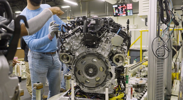 Ngược dòng với xu thế làm xe điện trên khắp thế giới, Toyota đổ hàng triệu USD để phát triển động cơ đốt trong - Ảnh 2.