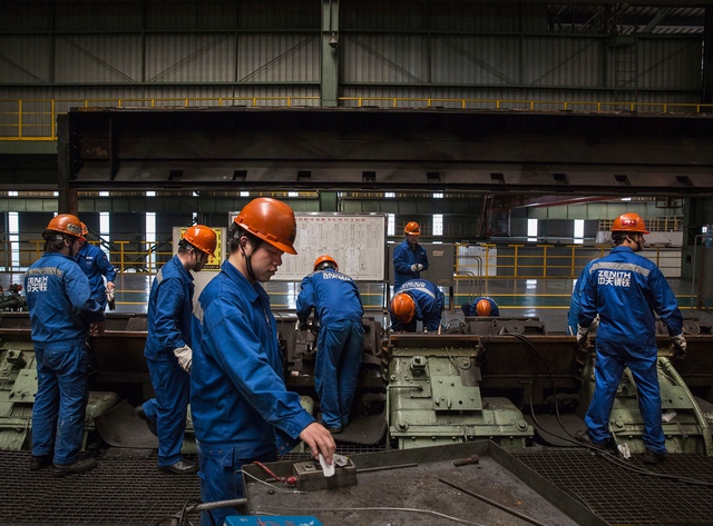 Điều làm chính phủ Trung Quốc lo sốt vó: Làm shipper kiếm hơn 2.000 đô/tháng, lao động trẻ nhập cư chê việc tại nhà máy  - Ảnh 2.
