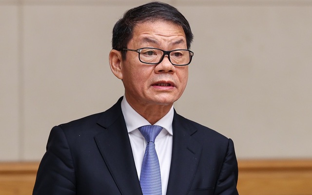 Chủ tịch Thaco Trần Bá Dương phát biểu tại hội nghị ngày 22/4. Ảnh: Thông tin Chính phủ