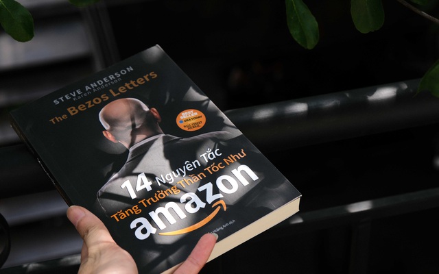 Cuốn sách hé lộ bí mật làm nên thành công của tỷ bí Jeff Bezos: Tầm nhìn phá bỏ mọi giới hạn từng tạo nên tên tuổi cho Amazon liệu có tiếp tục biến giấc mơ của Blue Origin thành sự thật?