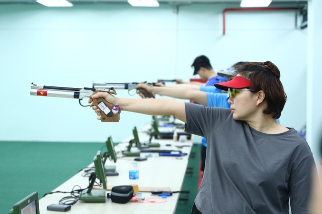  Lộ diện tay súng hot girl - niềm hy vọng giành HCV SEA Games của Việt Nam - Ảnh 11.