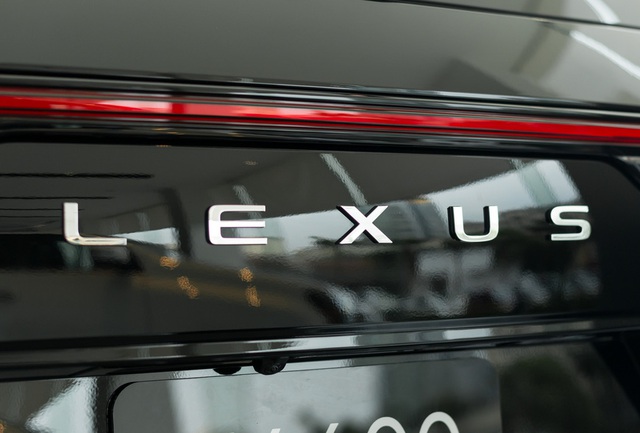 Thêm 1,1 tỷ đồng, đây là đẳng cấp của Lexus LX 600 VIP vừa về Việt Nam: Ghế sau bạt ngàn tính năng cho ông chủ - Ảnh 16.