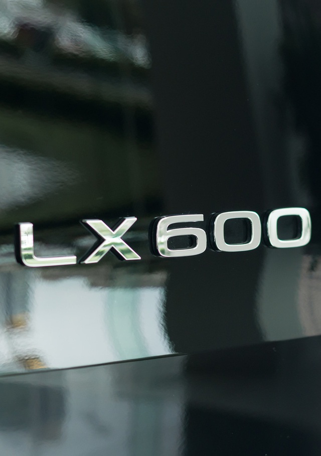 Thêm 1,1 tỷ đồng, đây là đẳng cấp của Lexus LX 600 VIP vừa về Việt Nam: Ghế sau bạt ngàn tính năng cho ông chủ - Ảnh 17.