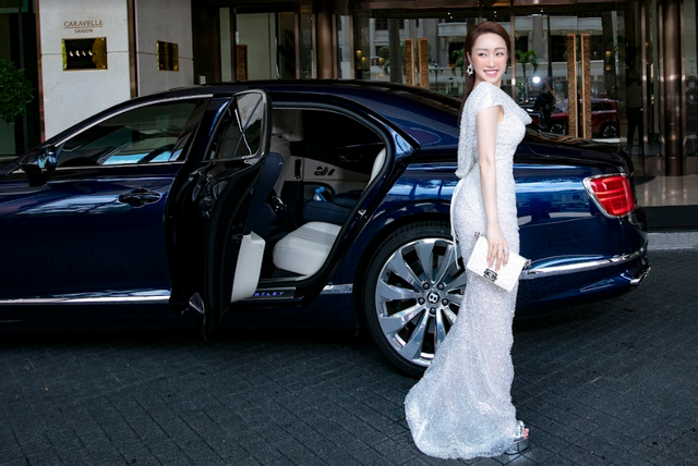 Doanh nhân Lý Thuỳ Chang xuất hiện bên siêu xe 20 tỷ đồng, là quà Chi Bảo tặng vợ nhân dịp đón con trai đầu lòng - Ảnh 2.