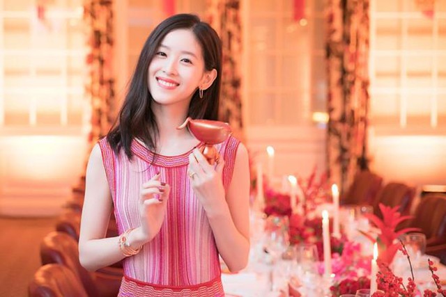 Nữ tỷ phú trẻ nhất Trung Quốc Chương Trạch Thiên: Được tuyển thẳng vào ĐH top 1, gia thế khủng nhưng hôn nhân đầy sóng gió - Ảnh 18.