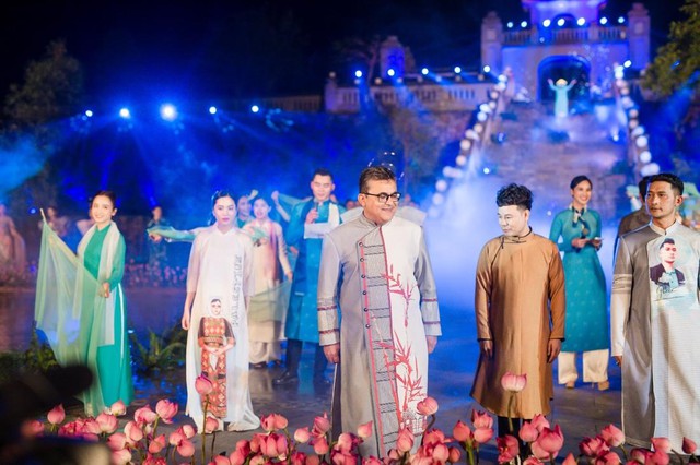 Hoa hậu Ngọc Hân góp mặt Festival Áo dài Quảng Ninh 2022, kể chuyện “Tâm thân an tịnh” cùng hàng loạt NTK nổi tiếng - Ảnh 7.