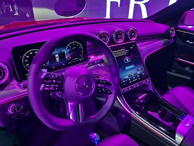 Mercedes-Benz giới thiệu C-Class thế hệ mới tại Việt Nam: Nhiều công nghệ, giá từ 1,669 tỷ đồng - Ảnh 3.