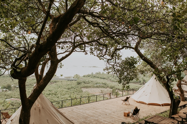 Địa điểm glamping chỉ cách Sài Gòn 2 tiếng đi xe, nhưng cảnh đẹp không thua Đà Lạt, nhiều gia đình bảo tuần nào đi cũng được! - Ảnh 3.