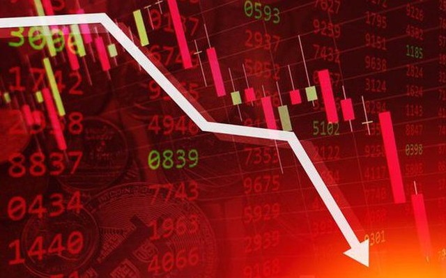 Dow Jones mất hơn 800 điểm, Nasdaq giảm gần 4%