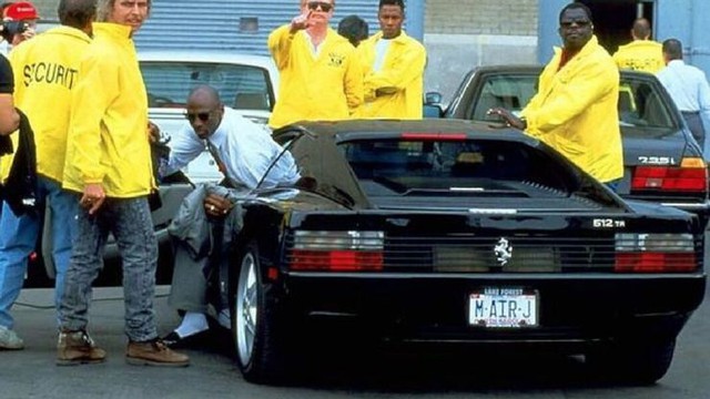 Bộ sưu tập xe sang của vận động viên tỷ phú Michael Jordan - Ảnh 4.