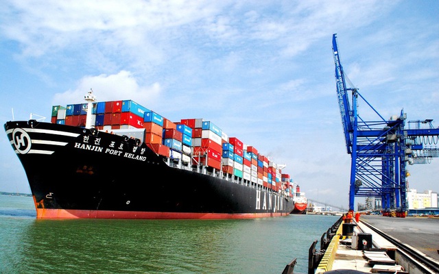 Dịch vụ khai thác cảng giảm, Cảng Sài Gòn (SGP) báo lãi quý 1/2022 giảm gần một nửa so với cùng kỳ năm ngoái