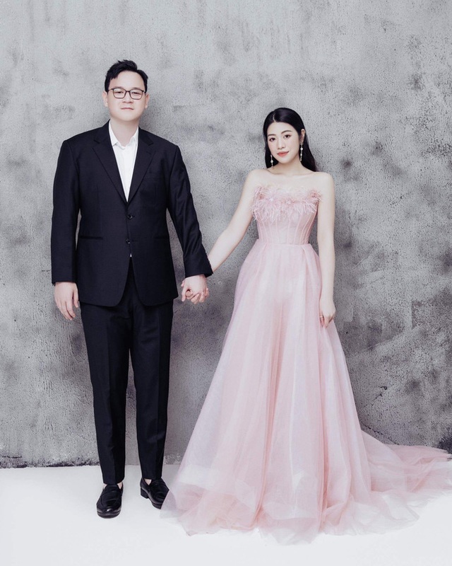 Em chồng soái ca của Hoa hậu Đặng Thu Thảo đã kết hôn, nhan sắc cô dâu hào môn gây tò mò - Ảnh 1.