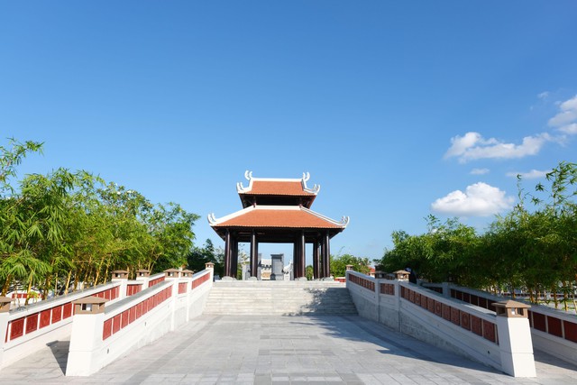 Đền thờ Vua Hùng ở Cần Thơ trước ngày khánh thành - Ảnh 7.