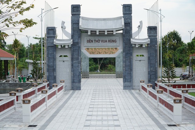 Đền thờ Vua Hùng ở Cần Thơ trước ngày khánh thành - Ảnh 10.
