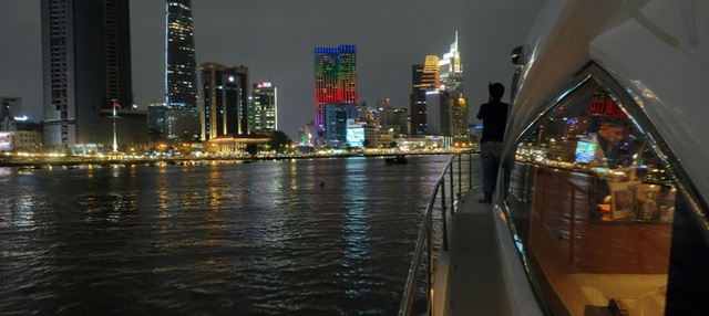 Sau bay trực thăng, sắp có tour du thuyền hạng sang trên sông Sài Gòn - Ảnh 2.