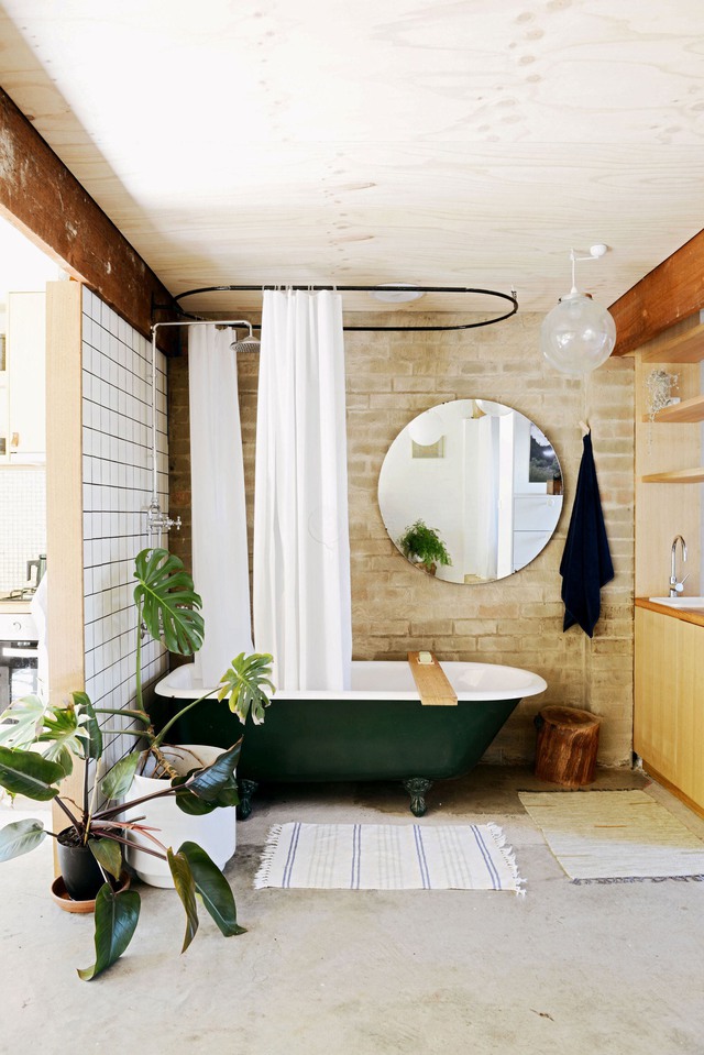 Cho phòng tắm gia đình thêm phần rực rỡ với điểm nhấn là chiếc bồn tắm đầy màu sắc - Ảnh 3.