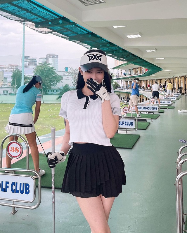 Cuộc sống hiện tại như rich kid của hot girl Cà Mau từng vướng lùm xùm tình ái với thiếu gia Phan Thành: Có nhà riêng, đi xe tiền tỷ và cũng đam mê đánh golf - Ảnh 13.