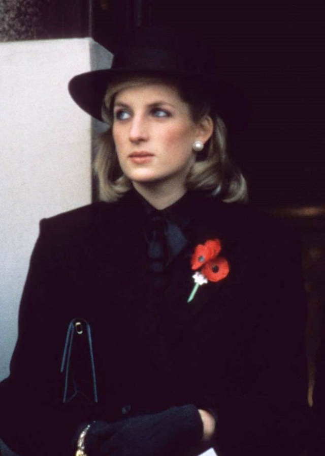 Tại sao Công nương Diana rất ít khi để tóc dài, nguyên nhân liên quan đến Nữ hoàng Anh? - Ảnh 3.