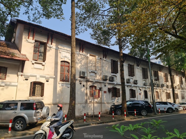 Cận cảnh công trình gần 100 năm trung tâm quận Ba Đình bị phá dỡ xây cao ốc - Ảnh 5.