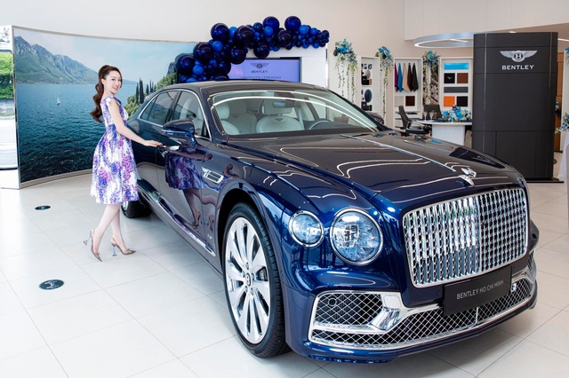 Chơi lớn như doanh nhân Chi Bảo chi 20 tỷ đồng tậu xe sang Bentley làm quá tặng vợ sinh quý tử - Ảnh 2.