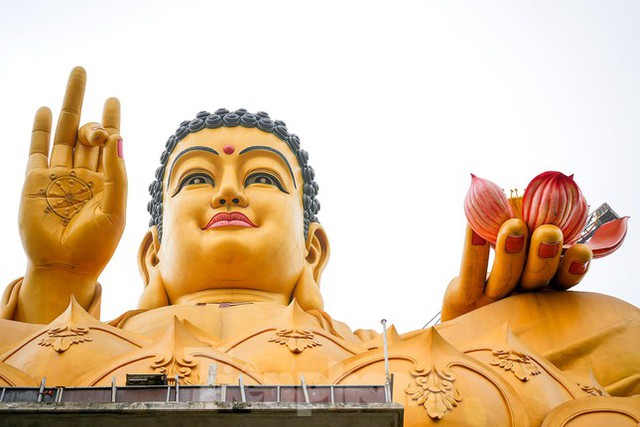  Chiêm ngưỡng Đại tượng Phật cao nhất Đông Nam Á ở Hà Nội có trái tim ngọc nặng hơn 1 tấn  - Ảnh 2.