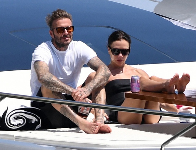  Brooklyn Beckham và ái nữ tỷ phú cưới: Hôn lễ 68 tỷ ở dinh phủ 2293 tỷ, Gigi Hadid, Hoàng tử Harry và dàn sao khủng, tỷ phú quy tụ - Ảnh 19.