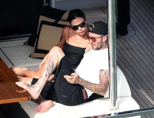  Brooklyn Beckham và ái nữ tỷ phú cưới: Hôn lễ 68 tỷ ở dinh phủ 2293 tỷ, Gigi Hadid, Hoàng tử Harry và dàn sao khủng, tỷ phú quy tụ - Ảnh 20.