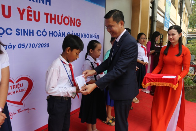 Sacombank và Dai-ichi Life Việt Nam nâng tầm hợp tác: Khách hàng hưởng lợi - Ảnh 3.