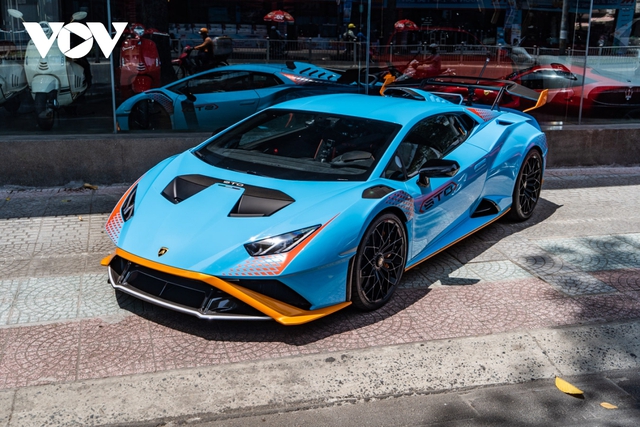 Ngắm Lamborghini Huracan STO giá gần 30 tỷ đồng tại Việt Nam - Ảnh 1.