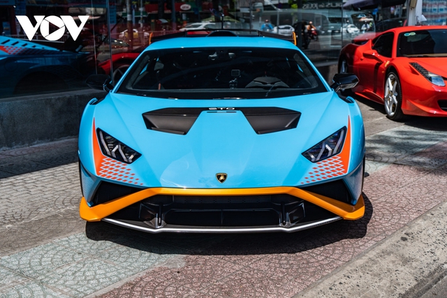 Ngắm Lamborghini Huracan STO giá gần 30 tỷ đồng tại Việt Nam - Ảnh 2.