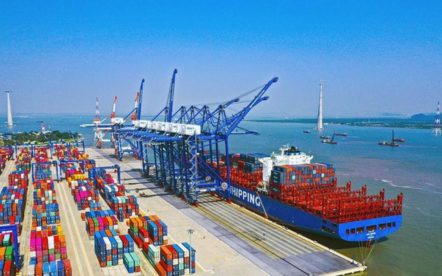 Hơn 236 triệu tấn hàng hóa qua cảng biển