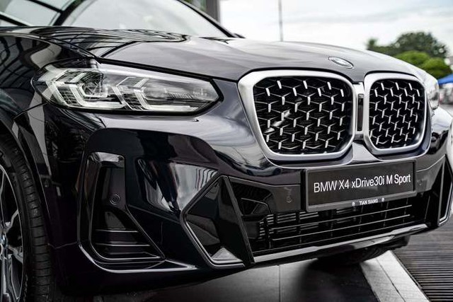 BMW X4 2022 ra mắt Việt Nam tuần này lộ giá 3,279 tỷ đồng: Nhiều nâng cấp khủng, giới hạn 15 xe, đắt hơn 200 triệu so với Mercedes GLC Coupe - Ảnh 2.