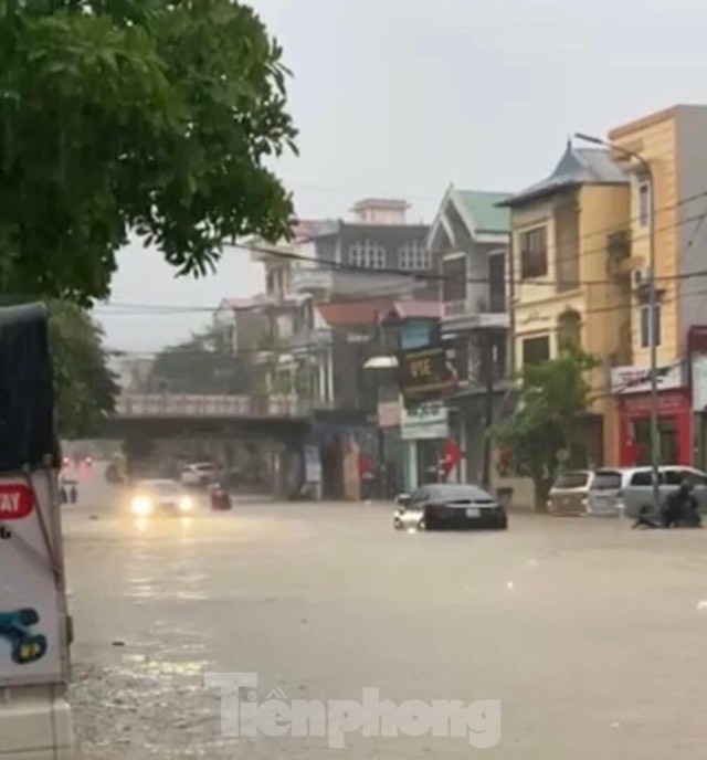  Lạng Sơn: Ngập lụt, sạt lở đất ở nhiều nơi, một người tử vong - Ảnh 2.