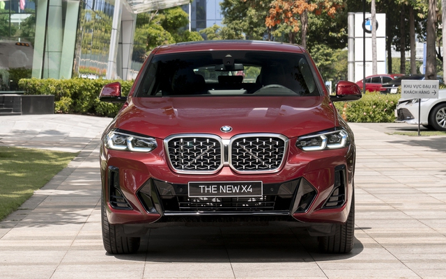 Ảnh thực tế BMW X4 2022 vừa về Việt Nam: Giá 3,279 tỷ, thêm trang bị khủng, còn điểm thua GLC Coupe dù đắt hơn 200 triệu đồng - Ảnh 12.