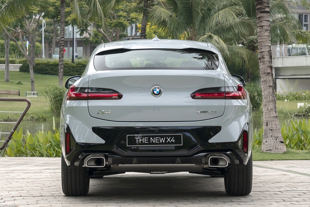 Ảnh thực tế BMW X4 2022 vừa về Việt Nam: Giá 3,279 tỷ, thêm trang bị khủng, còn điểm thua GLC Coupe dù đắt hơn 200 triệu đồng - Ảnh 3.