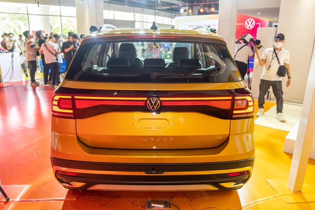 Ra mắt Volkswagen T-Cross 2022 tại Việt Nam: 2 phiên bản, giá cao nhất 1,3 tỷ đồng, tham vọng lấy thị phần của Peugeot 2008 - Ảnh 23.