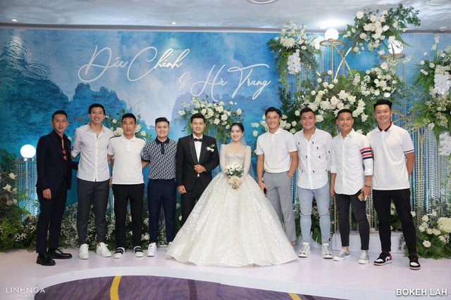 Điểm tên dàn khách mời nổi tiếng dự đám cưới Đức Chinh: Vợ Công Phượng cũng góp mặt - Ảnh 2.