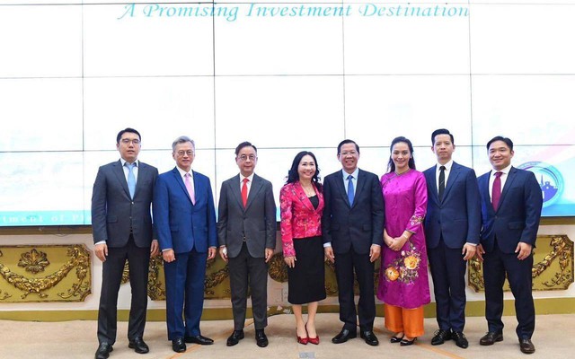 Lãnh đạo TP. Hồ Chí Minh gặp các nhà đầu tư Vạn Thịnh Phát, Orix, CK Asset.