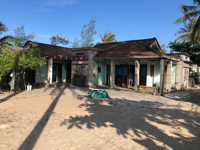 Đất ven biển ở Quảng Nam bỗng lên cơn sốt, dân bán nhà dời vào làng - Ảnh 2.