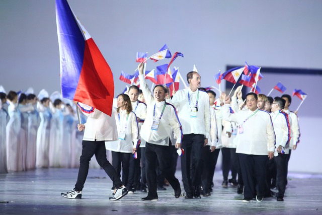 Những khoảnh khắc ấn tượng nhất lễ khai mạc SEA Games 31: Pháo hoa thắp sáng chảo lửa Mỹ Đình, những nụ cười tươi ánh lên niềm tự hào dân tộc đã lâu rồi mới thấy! - Ảnh 14.