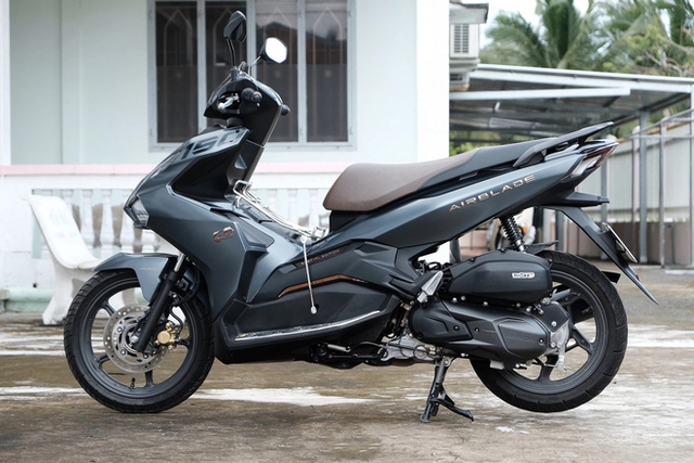 Lộ thông số Honda Air Blade 2023 có thể ra mắt Việt Nam ngay tháng 5: Động cơ lớn hơn SH 150i, làm khó Yamaha NVX - Ảnh 4.