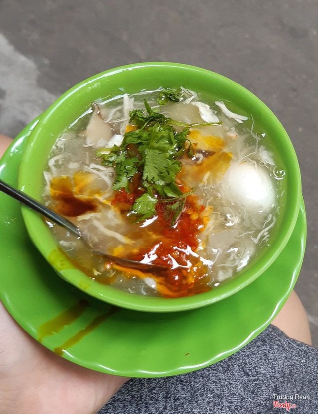 Gánh súp cua gần 30 năm giữa lòng Sài Gòn được mệnh danh là món súp đáng thử nhất - Ảnh 3.