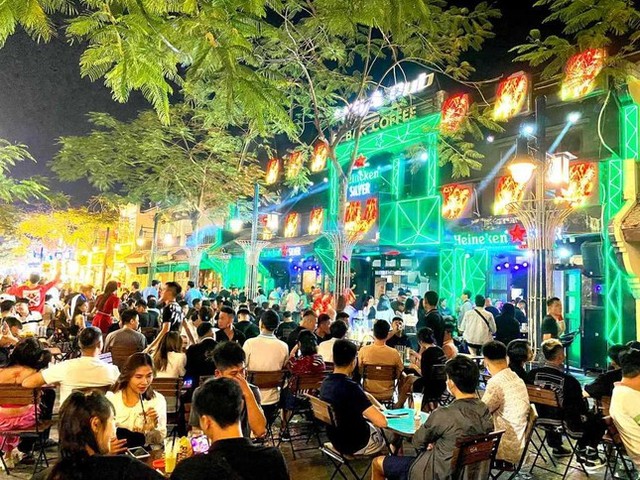  Phát triển kinh tế đêm, điểm sáng của du lịch Quảng Ninh  - Ảnh 1.