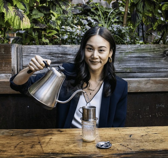 Cô gái gốc Việt với sứ mệnh mang cà phê quê nhà sang tận Mỹ: Quyết đòi công bằng cho nông dân Việt Nam trên con đường vươn ra thế giới - Ảnh 2.